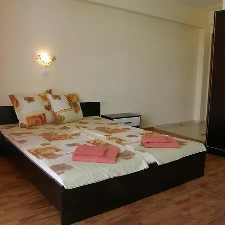 호텔 Family Dayana 3*