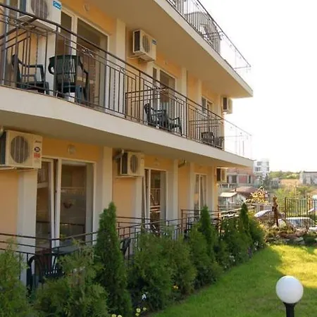 호텔 Family Dayana