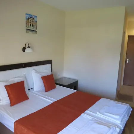 Hotel Family Dayana 3*