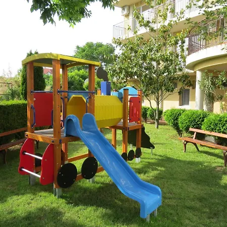 Hotel Family Dayana 3*