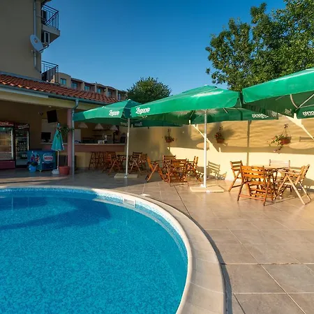 Hotel Family Dayana 3*