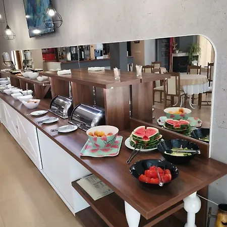 Family Dayana 3* Sinemoretz