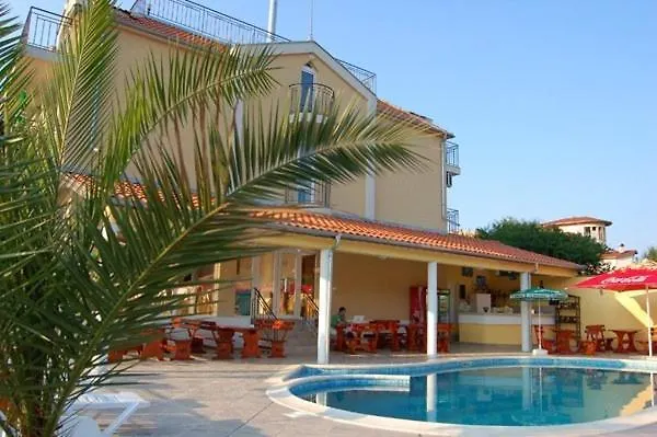 Szálloda Family Dayana 3*