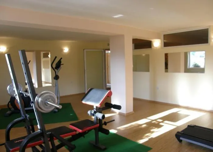 Family Dayana 3* Szinemorec