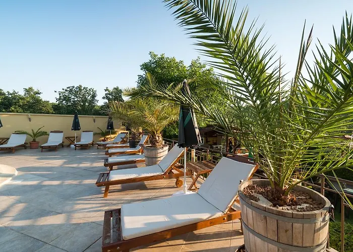 Szálloda Family Dayana Szinemorec