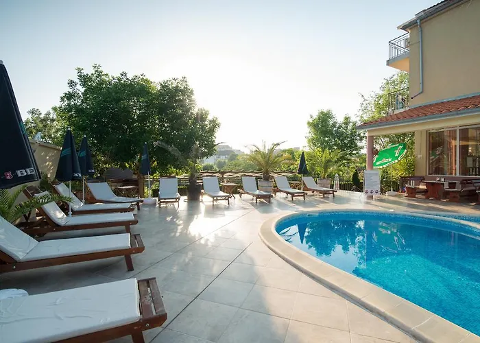 Szálloda Family Dayana Szinemorec