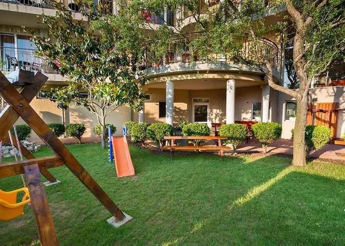 Family Dayana Szinemorec