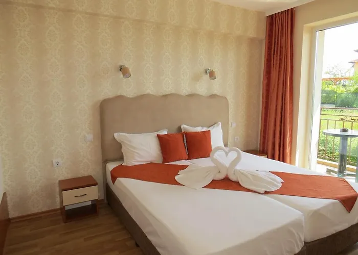 Family Dayana 3* Szinemorec